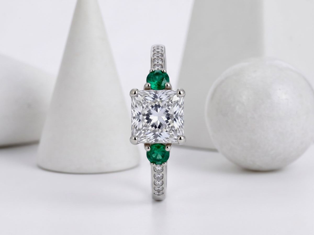 Aura Verda Princess Cut Diamond Ring
