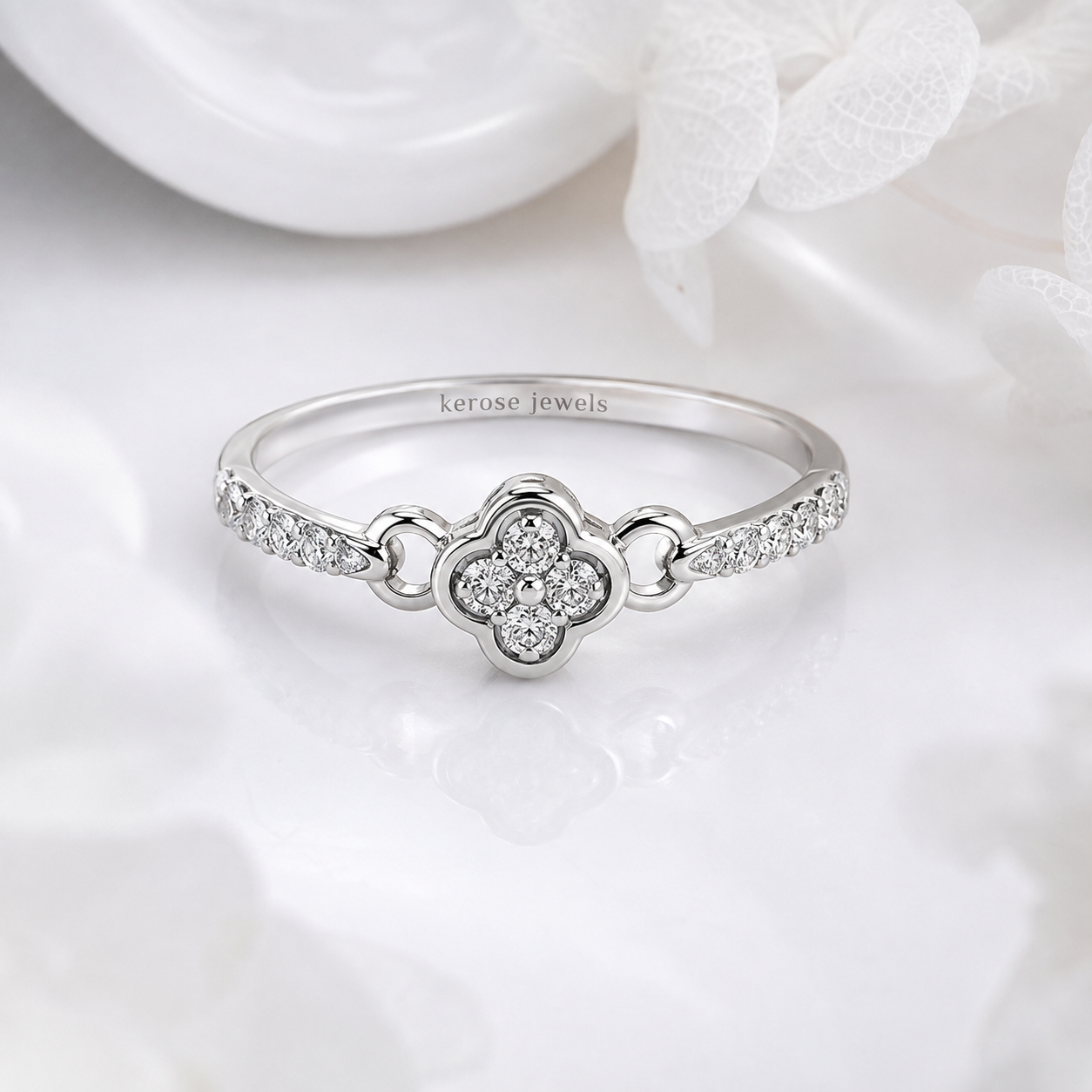 Clover Diamond Ring