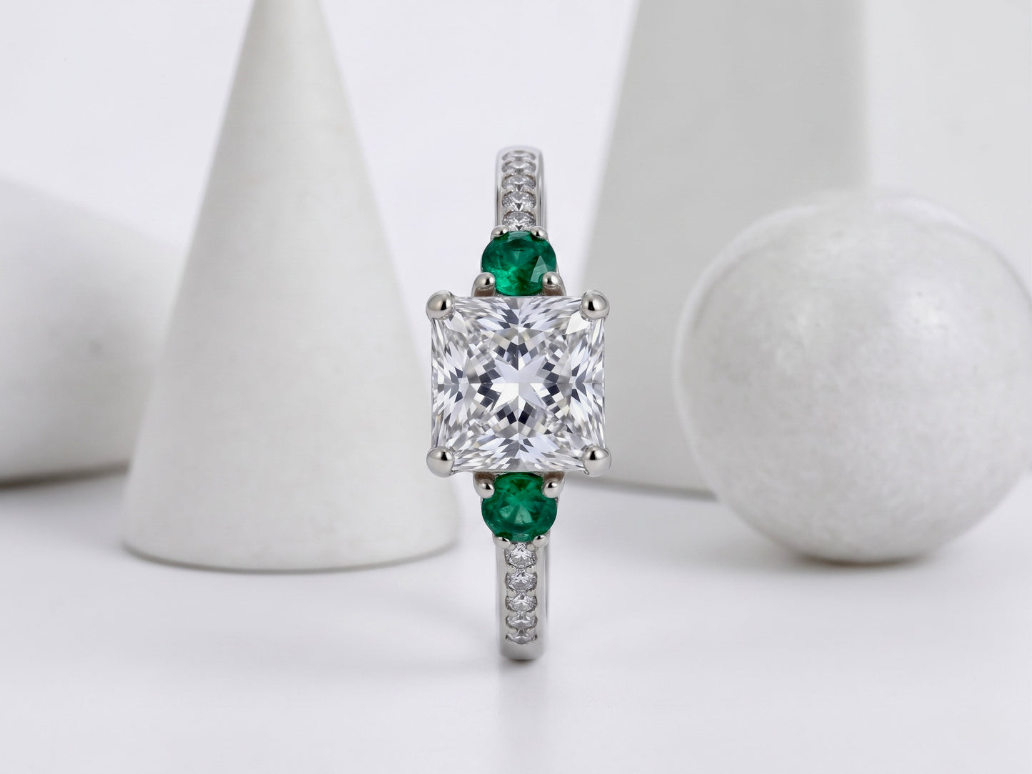 Aura Verda Princess Cut Diamond Ring