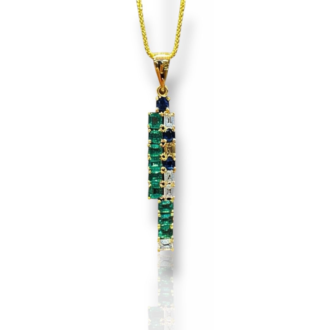 Emerald and blue sapphire with yellow gold pendent